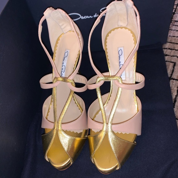 NWT Oscar de la Renta pink and gold platform pumps - Picture 2 of 6